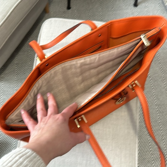 Michael Kors laptop summer bag - Picture 5 of 6